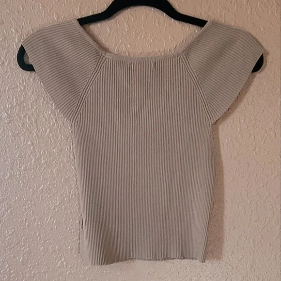 NEVER WORN! - Picture 4 of 7